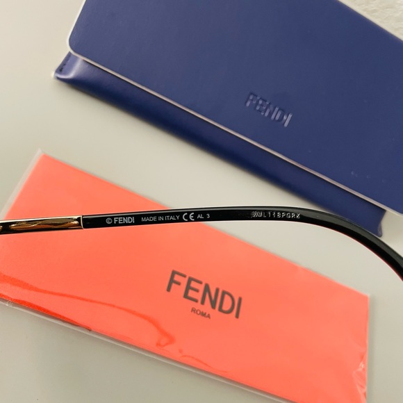 NWT Authentic Fendi Oversized Square Sunglasses Black - Picture 12 of 12